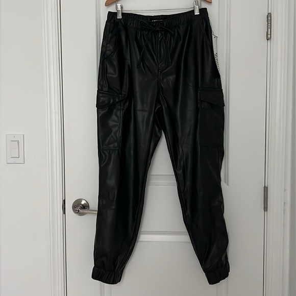 NWT Almost Famous Black Faux Leather Cargo Jogger Pants Size Large - Picture 4 of 12